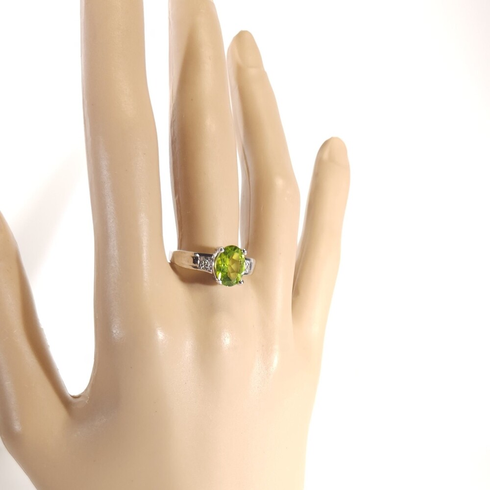 Peridot 1.8 Carats Ring Size 7-1/4 - image 8